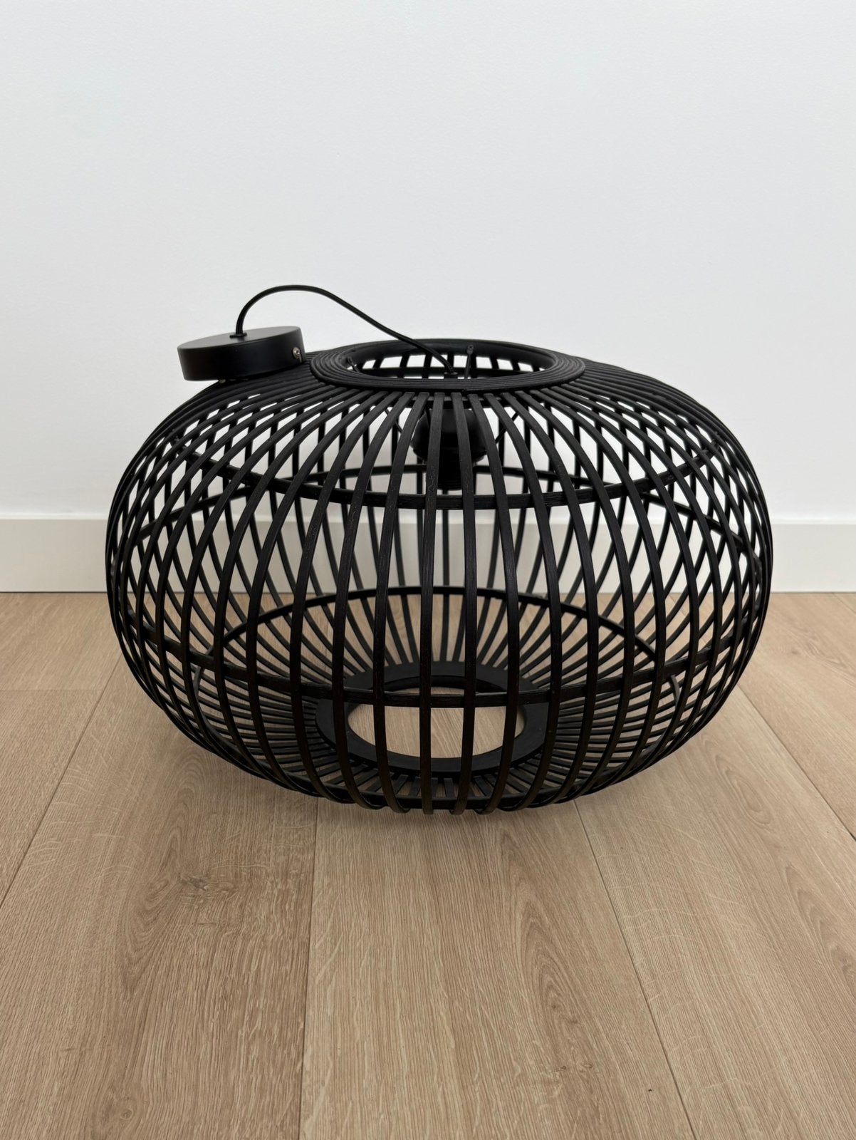 Hanglamp zwart rotan 54cm, Ophalen, Zo goed als nieuw, Minder dan 100 cm