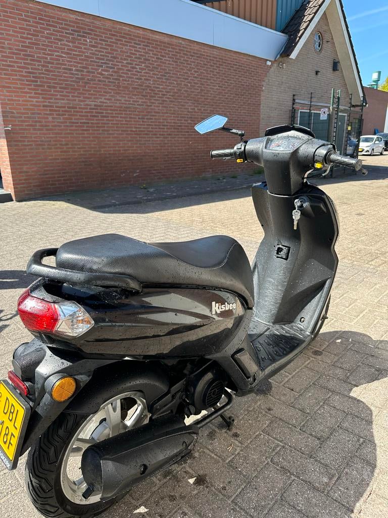 Peugeot Kisbee 2015 50cc 4t - Perfect rijdende scooter, Ophalen, Gebruikt, Overige modellen, Maximaal 45 km/u