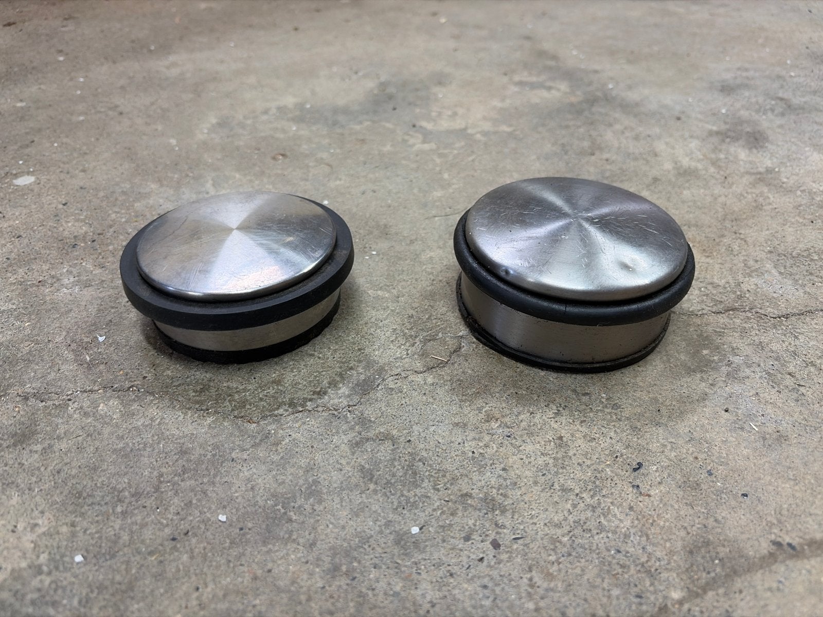 Set van 2 RVS Deurstopper Vloer Deurwiggen, Huis en Inrichting, Ophalen, Binnen, Gebruikt, Zilver