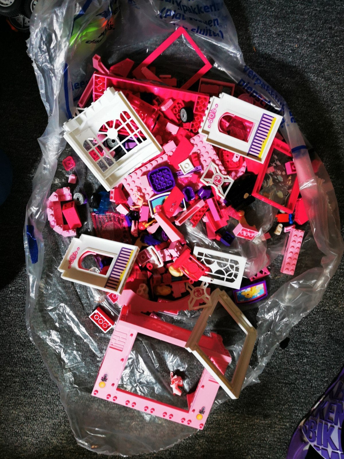 Te koop aangeboden set barbie lego, Ophalen