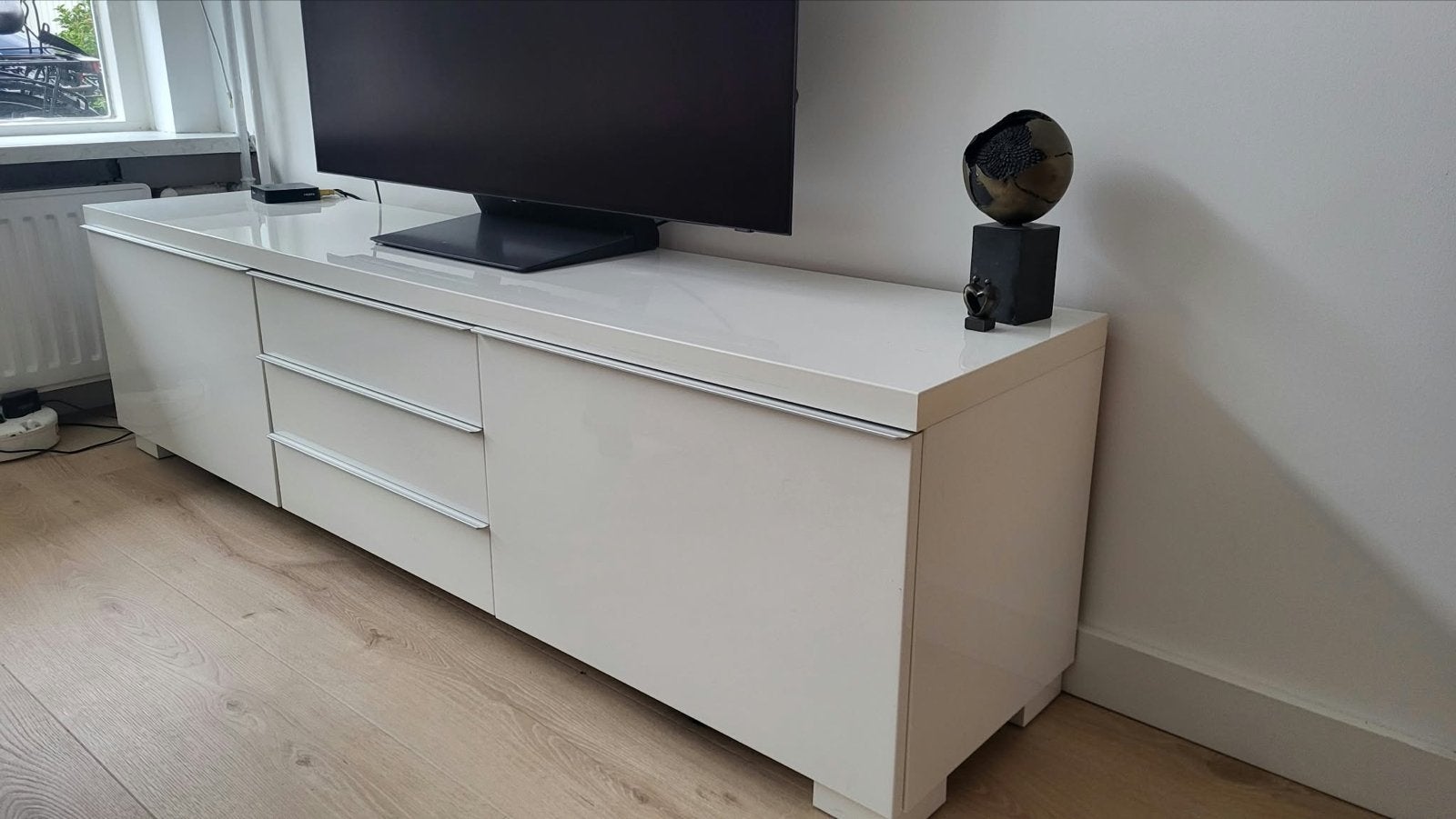 IKEA Dressoir - Wit Hoogglans met Lades en Deuren, Overige materialen, Gebruikt, 150 tot 200 cm, Ophalen of Verzenden