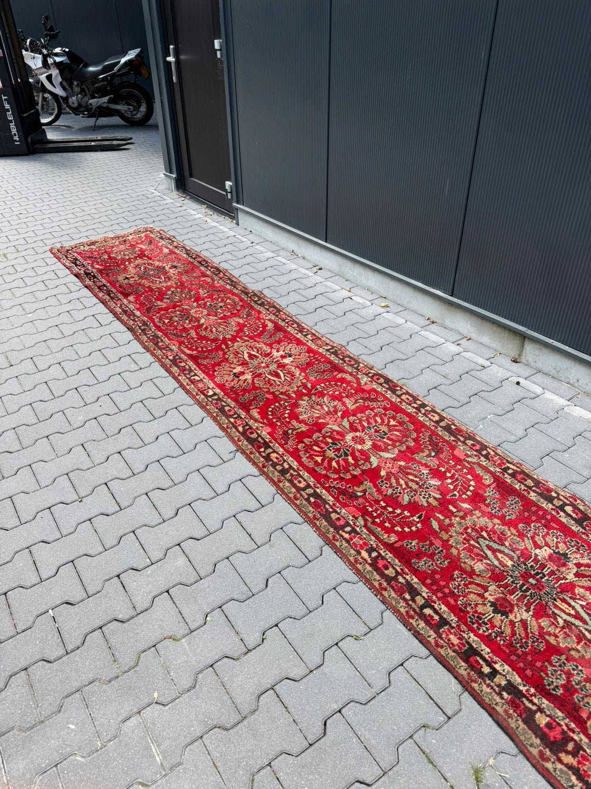 Perzisch tapijt 790 x 84cm handgeknoopt Iran, Ophalen of Verzenden, Zo goed als nieuw, Rechthoekig, 200 cm of meer
