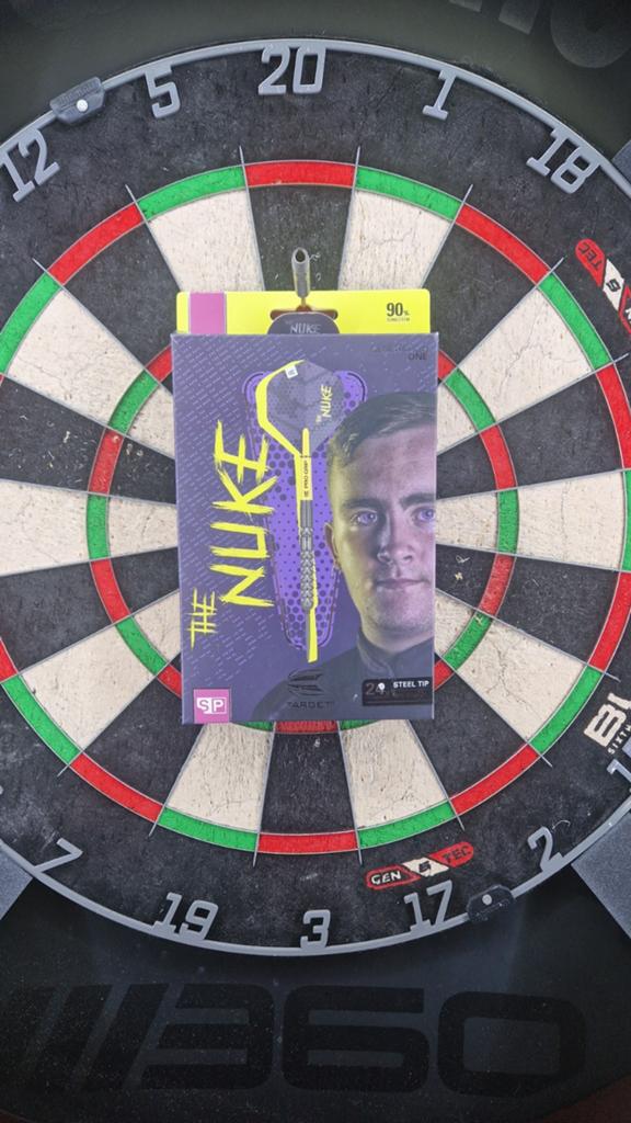 Target Luke Littler G1, Ophalen of Verzenden, Zo goed als nieuw, Pijlen