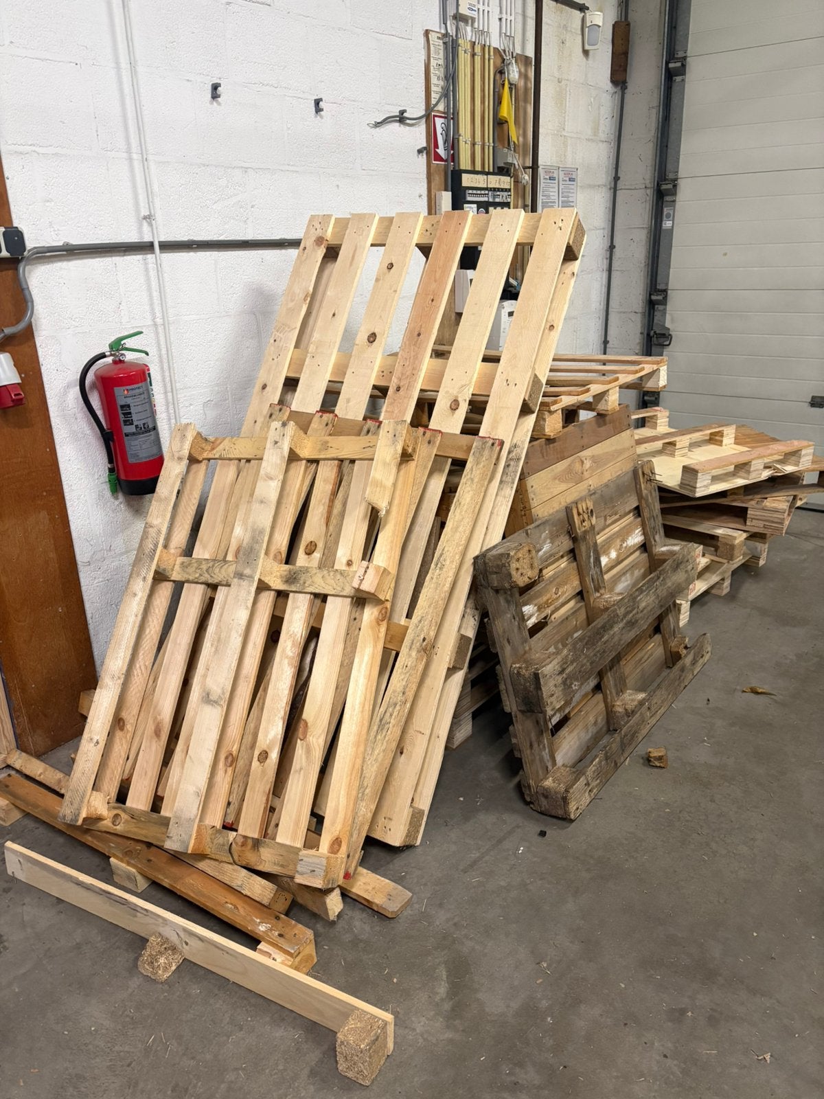 Pallets / brandhout, Tuin en Terras, Haardhout, Minder dan 3 m³, Ophalen