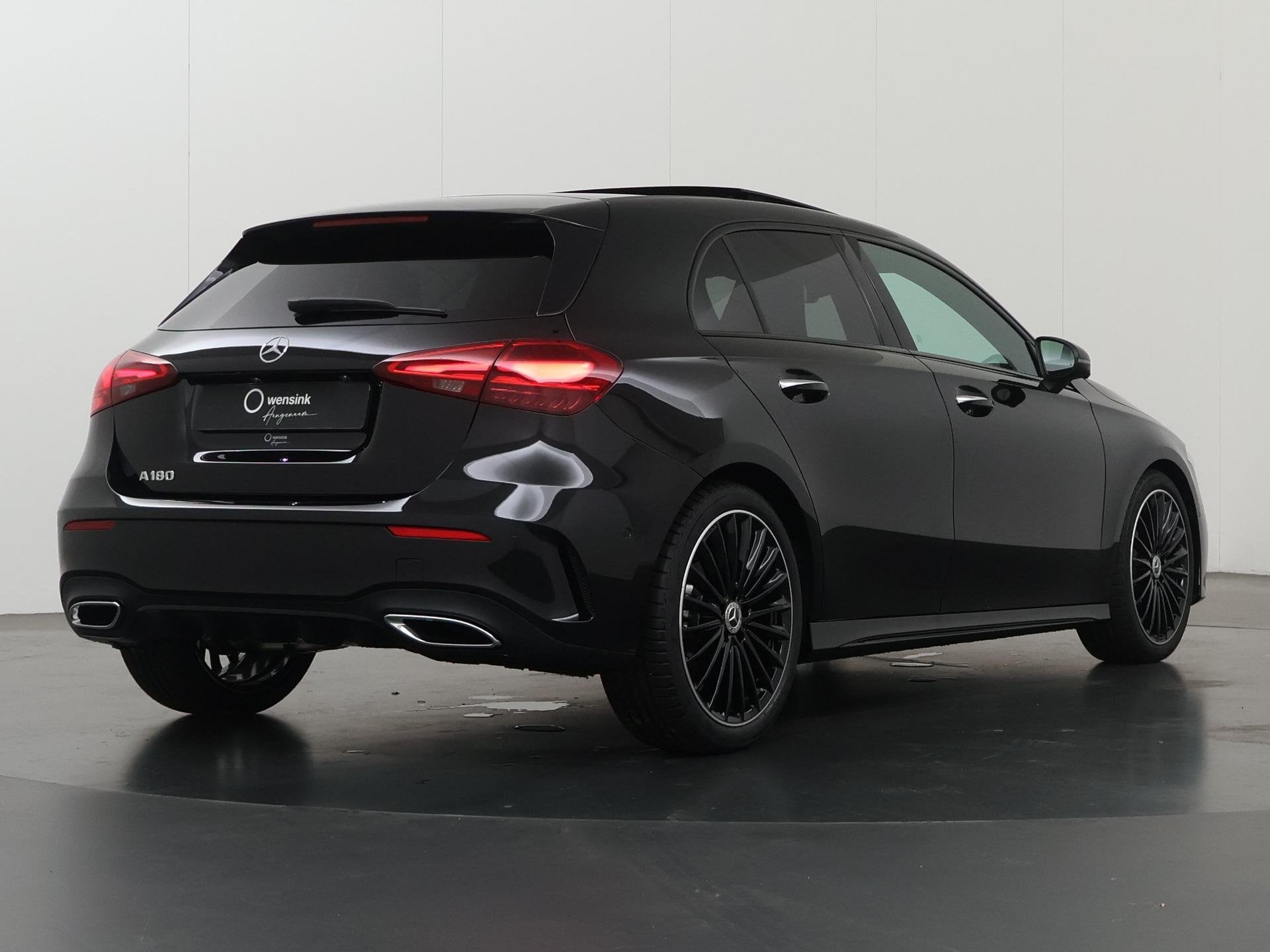Mercedes-Benz A-klasse 180 Business Solution AMG | Panoramas, Auto's, Mercedes-Benz, Dealer onderhouden, 136 pk, Gebruikt, 4 cilinders