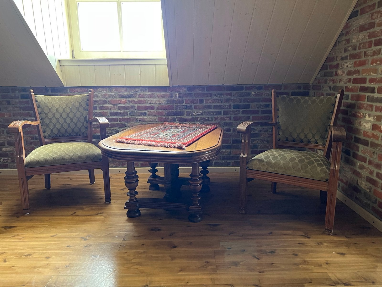 Vintage salontafel met gedraaide poten en 2 fauteuils, Ophalen