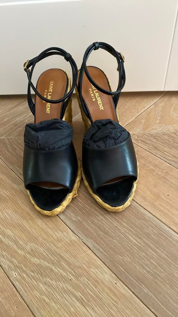 Geweldig mooie Saint Laurent wedges maat 37, Kleding | Dames, Schoenen, Ophalen of Verzenden, Zo goed als nieuw, Zwart, Sandalen of Muiltjes