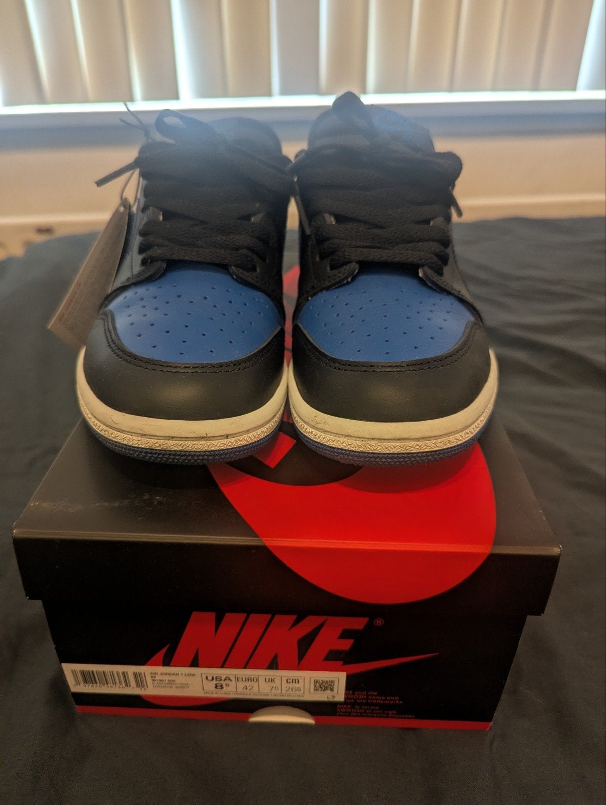 Nike Air Jordan 1 Low '85 - Black/Varsity Blue - Maat 42, Kleding | Heren, Blauw, Ophalen of Verzenden, Gedragen, Nike Air Jordan