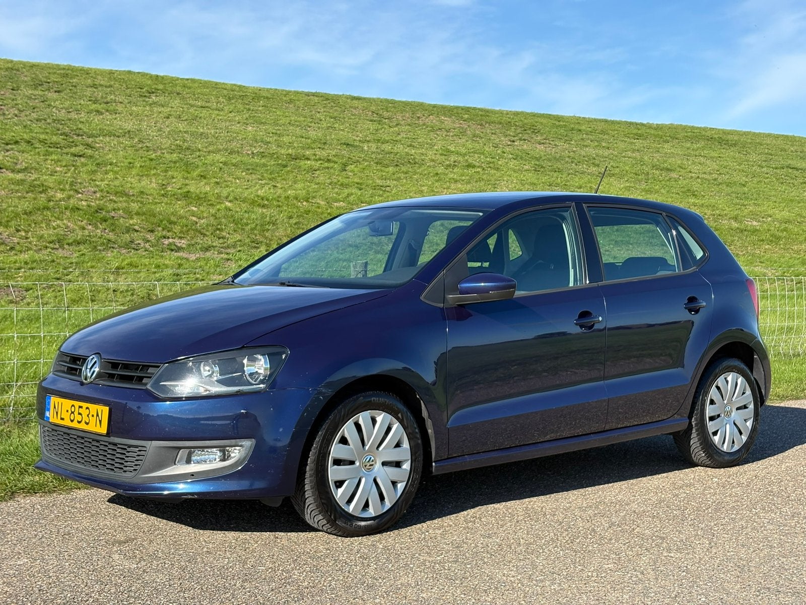 Volkswagen Polo 1.2 2011 Blauw | Airco | Carplay | Revisie!, Voorwielaandrijving, Euro 5, 40 €/maand, Zwart