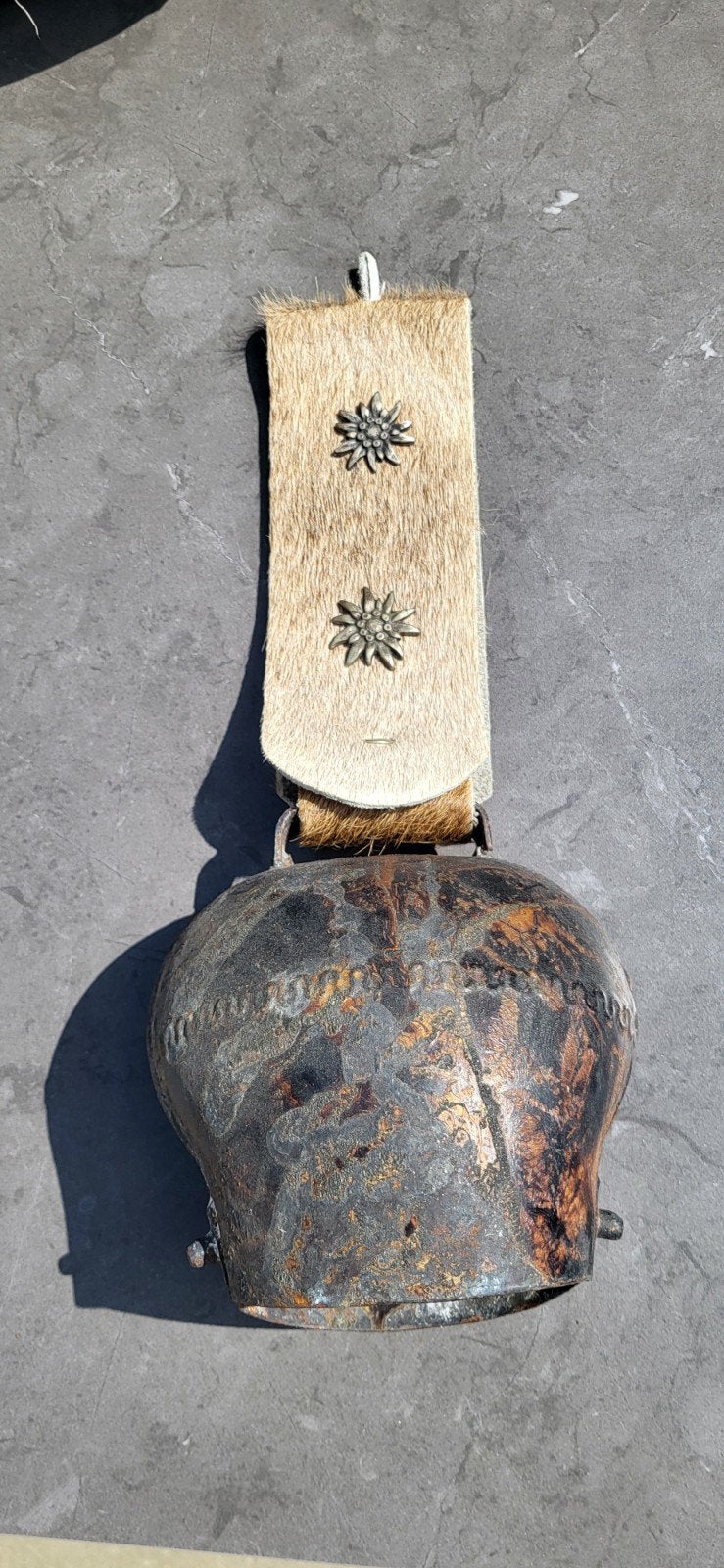Koebel uit Oostenrijk, Ophalen, Overige gebieden, Mes of Dolk