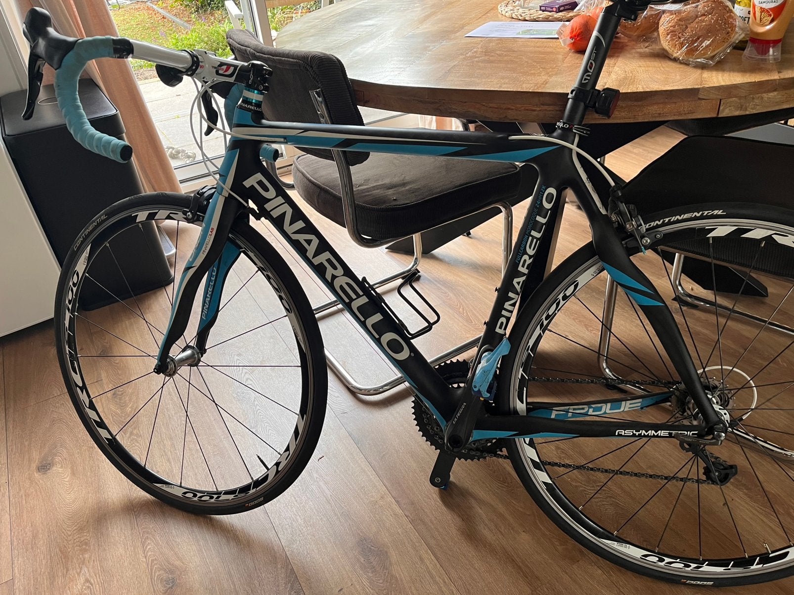 Pinarello full carbon, Fietsen en Brommers, Carbon, Zo goed als nieuw, Meer dan 20 versnellingen, 53 tot 57 cm
