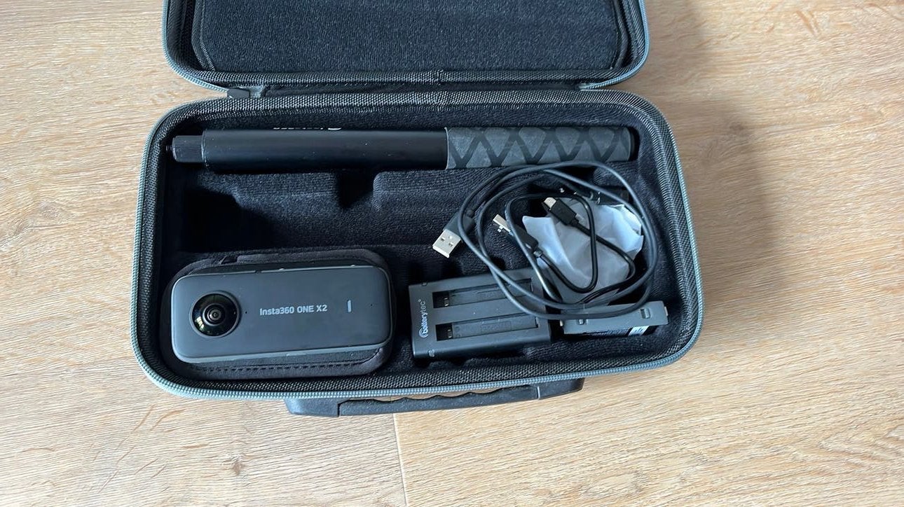 Insta 360 onex2 camera met toebehoren, Ophalen of Verzenden, Zo goed als nieuw, Overige merken