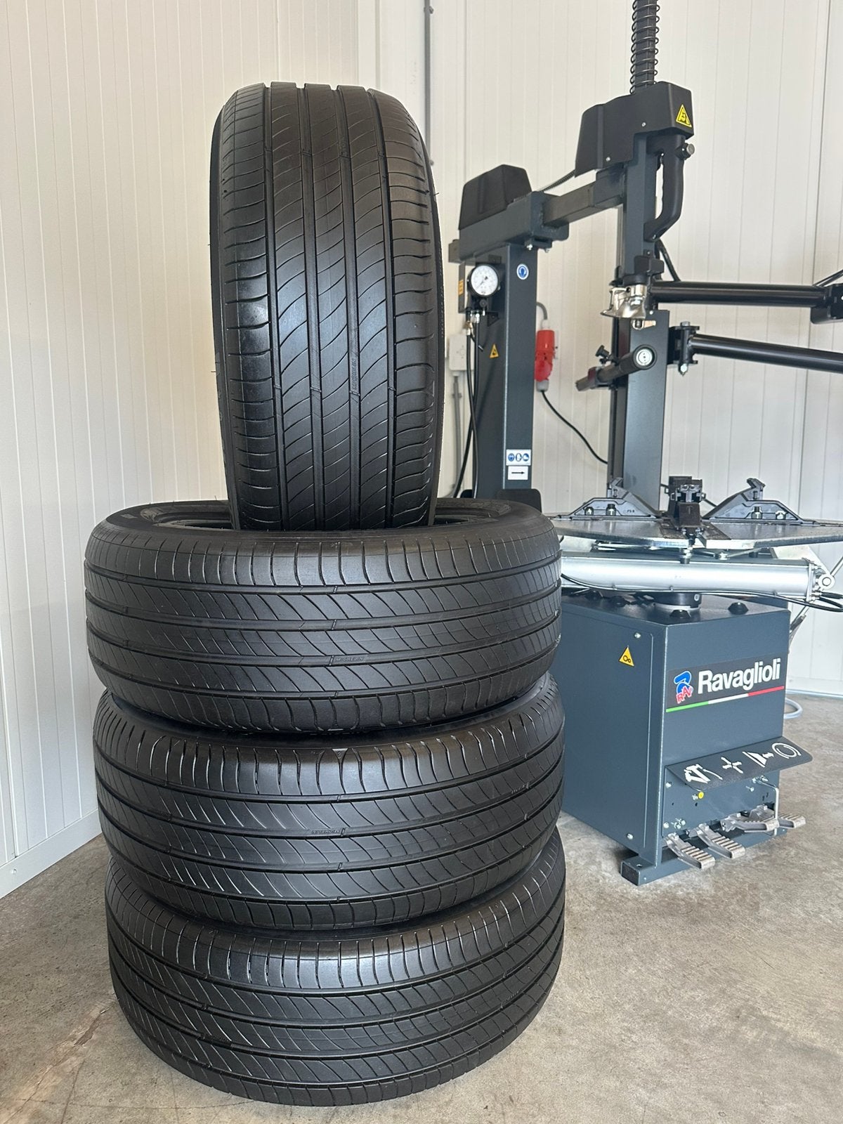 4 Stuks Michelin 235 50 19 Zomerbanden Inclusief Montage, Auto-onderdelen, Banden en Velgen, 19 inch, Nieuw, Ophalen of Verzenden