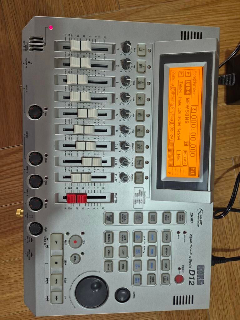 Korg D12 mobiele digital recorder studio/ multitracker, Muziek en Instrumenten, Ophalen of Verzenden, Gebruikt