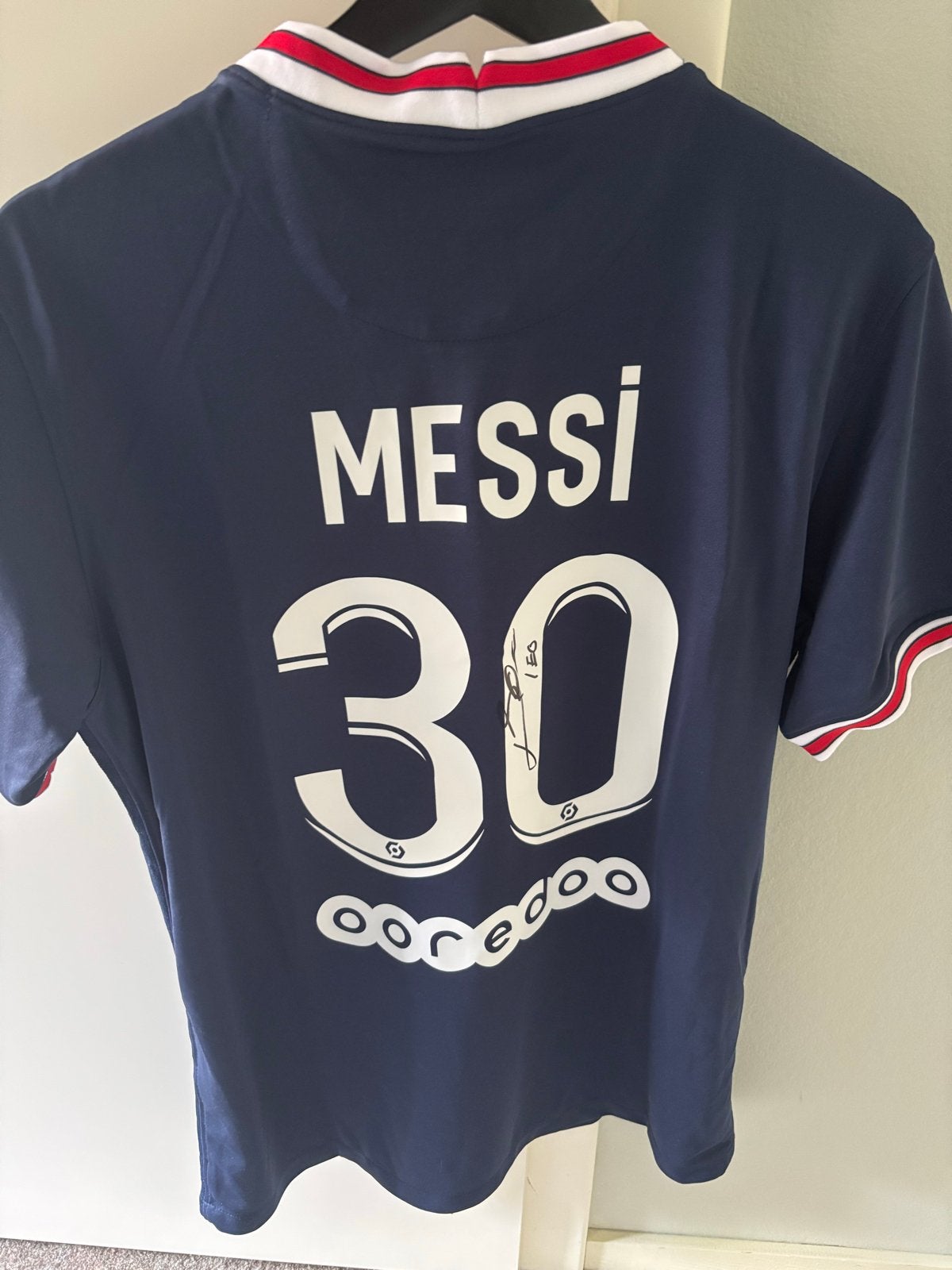 Gesigneerd Messi PSG shirt - Authentiek en uniek!, Ophalen of Verzenden, Zo goed als nieuw, Voetbal, Maat 48/50 (M)