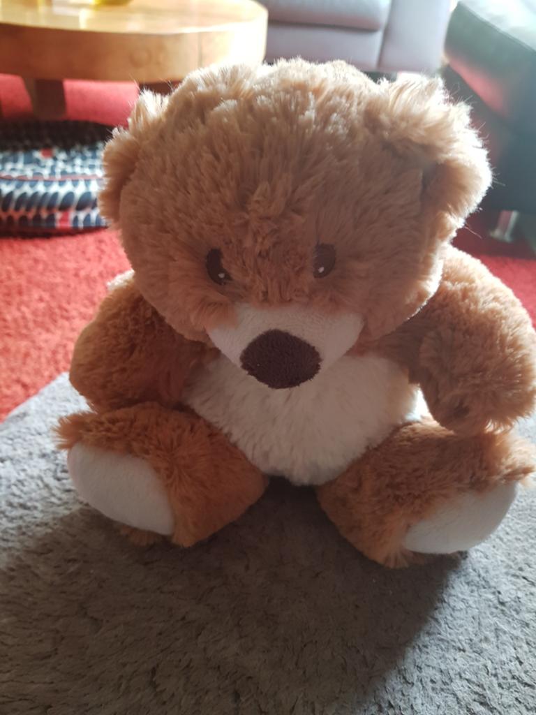 Nieuw mooi zacht fluffy Beertje., Ophalen of Verzenden