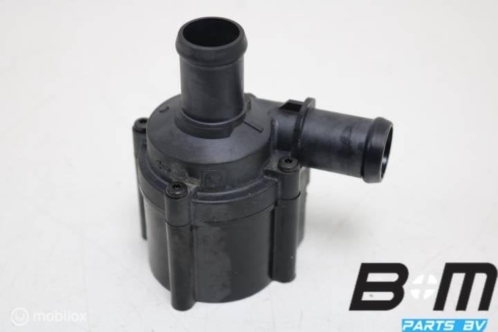 Extra waterpomp Audi A4 8W, Gebruikt