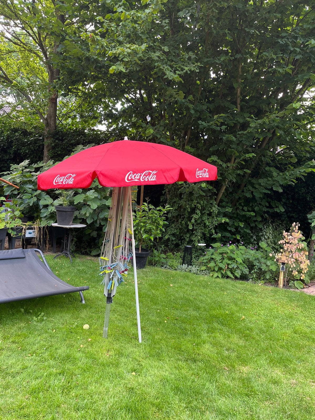 Coca-Cola Strandparasol - Rood en Compact, Ophalen, Nieuw, 1 tot 2 meter, Strandparasol