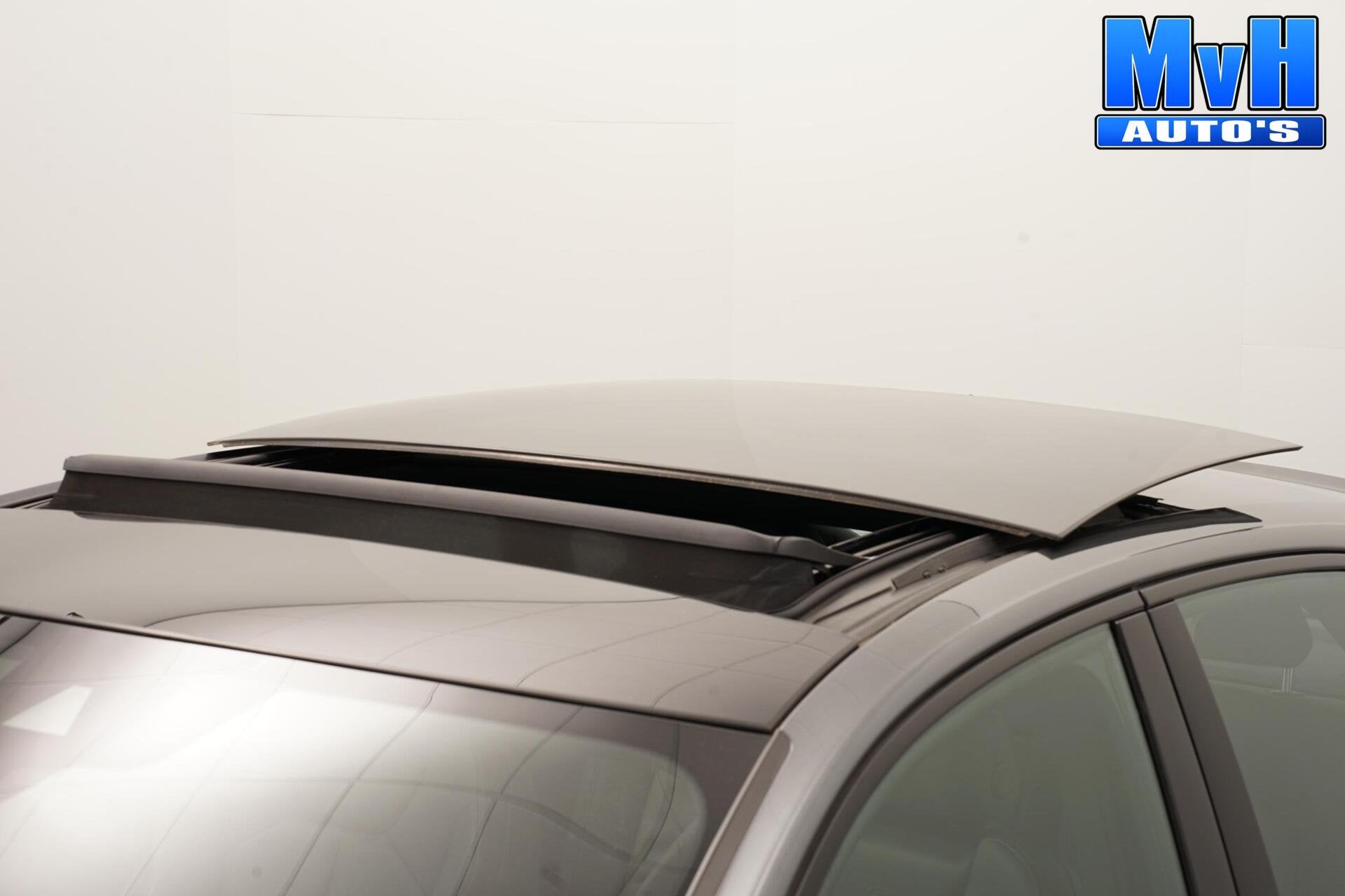 Audi Q3 Sportback 45 TFSI PHEV S-Edit|S-Line|PANO|CAM|SOH98%, Dealer onderhouden, Gebruikt, Zwart, Met garantie (alle)