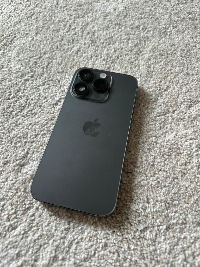 Iphone 15 pro, Ophalen, 128 GB, Zwart, Zo goed als nieuw