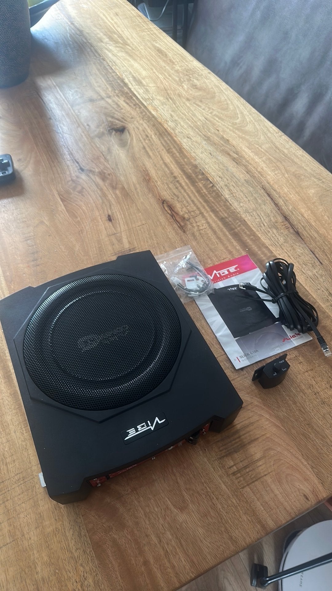 Vibe slick c10a underseat subwoofer, Auto diversen, Autospeakers, Ophalen of Verzenden, Zo goed als nieuw