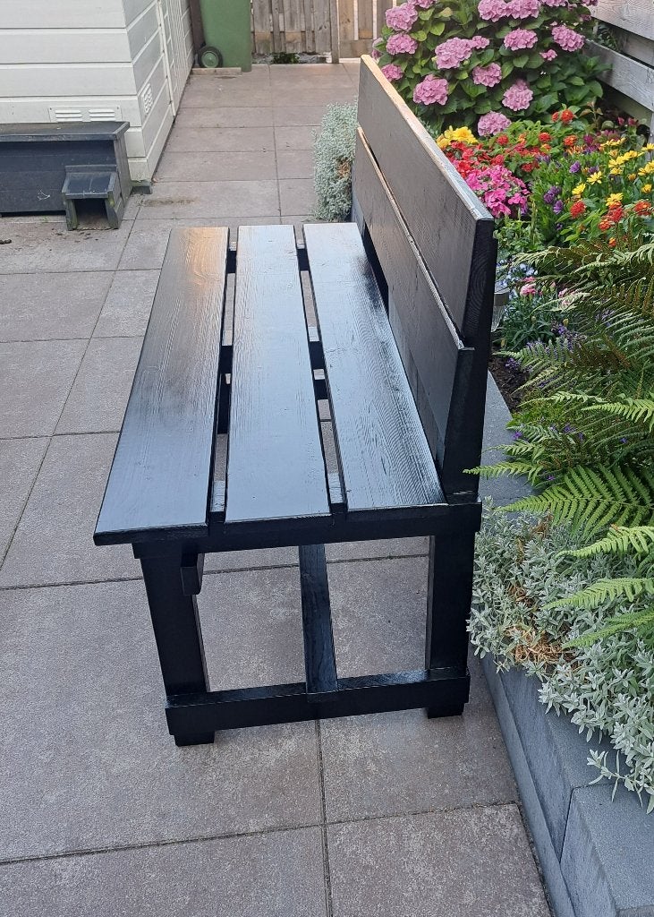 Tuinbank met rugleuning,  kleur diep zwart., Tuin en Terras, Tuinbanken, Ophalen, Zo goed als nieuw, Hout