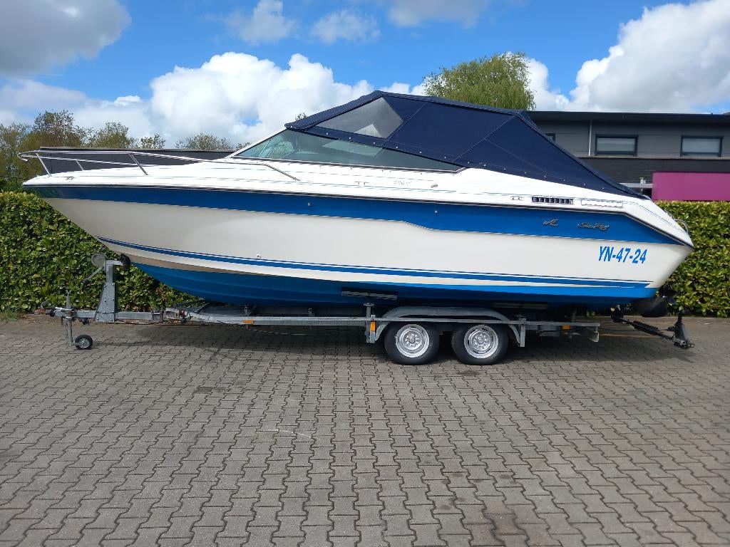 Sea ray 220 750 cm lang v8 mercruiser Inruil mogelijk, Watersport en Boten, Ophalen, Gebruikt, Binnenboordmotor, Sea Ray