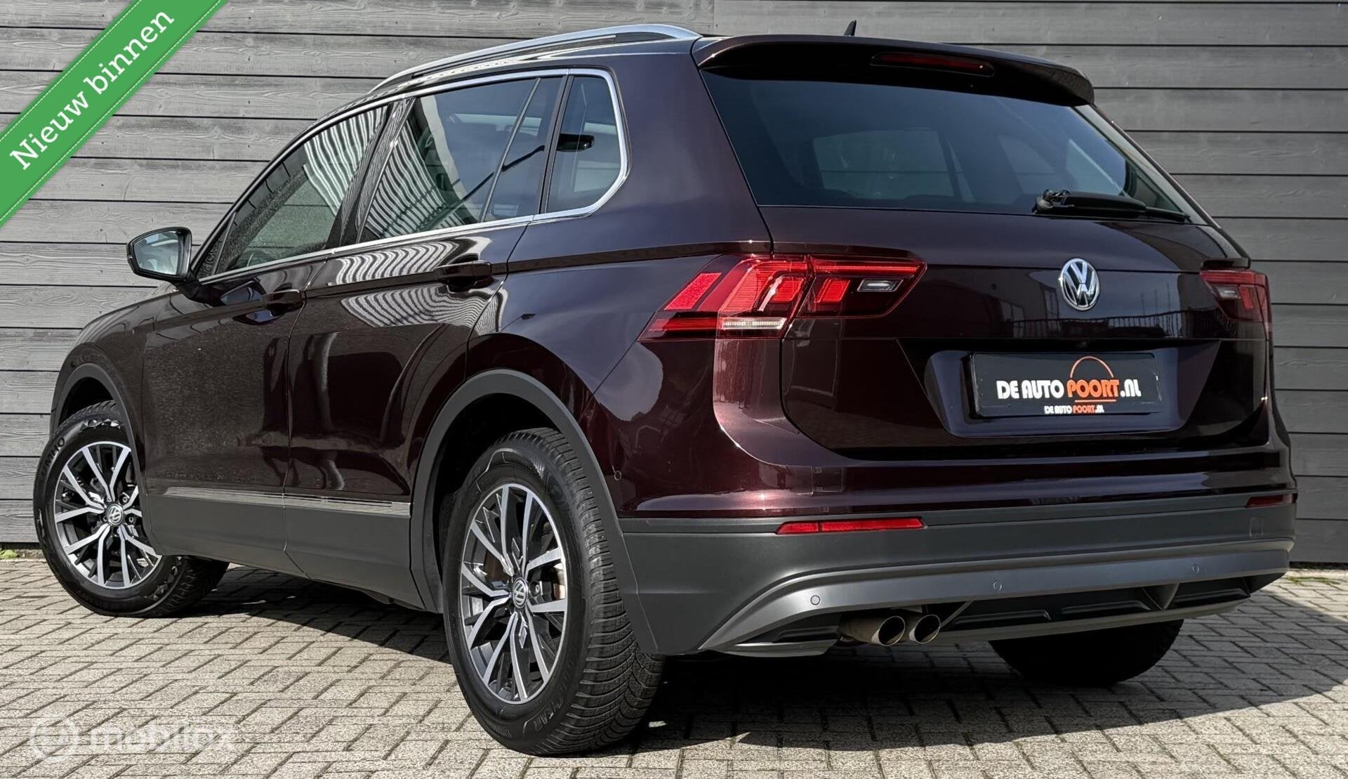 Volkswagen Tiguan 1.5 TSI ACT 150pk DSG Trekhaak/Pano.dak/Ca, Auto's, Dealer onderhouden, 15 km/l, Bedrijf, Tiguan