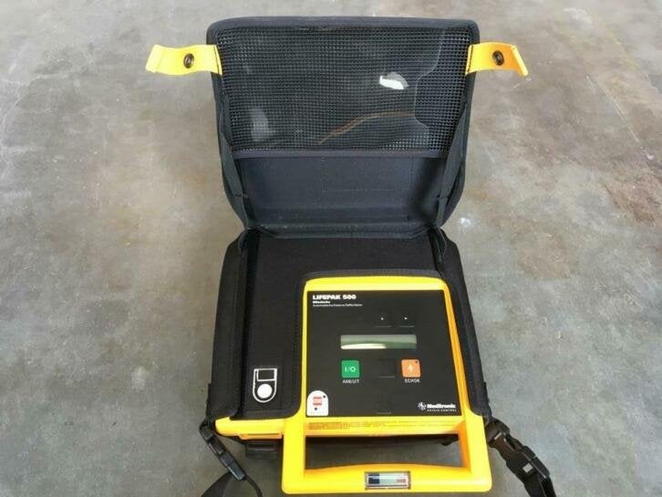 AED Medtronic Fysiocontrol Lifepak 500 bifasisch, Niet ingevuld, Gebruikt, Niet ingevuld, Ophalen of Verzenden