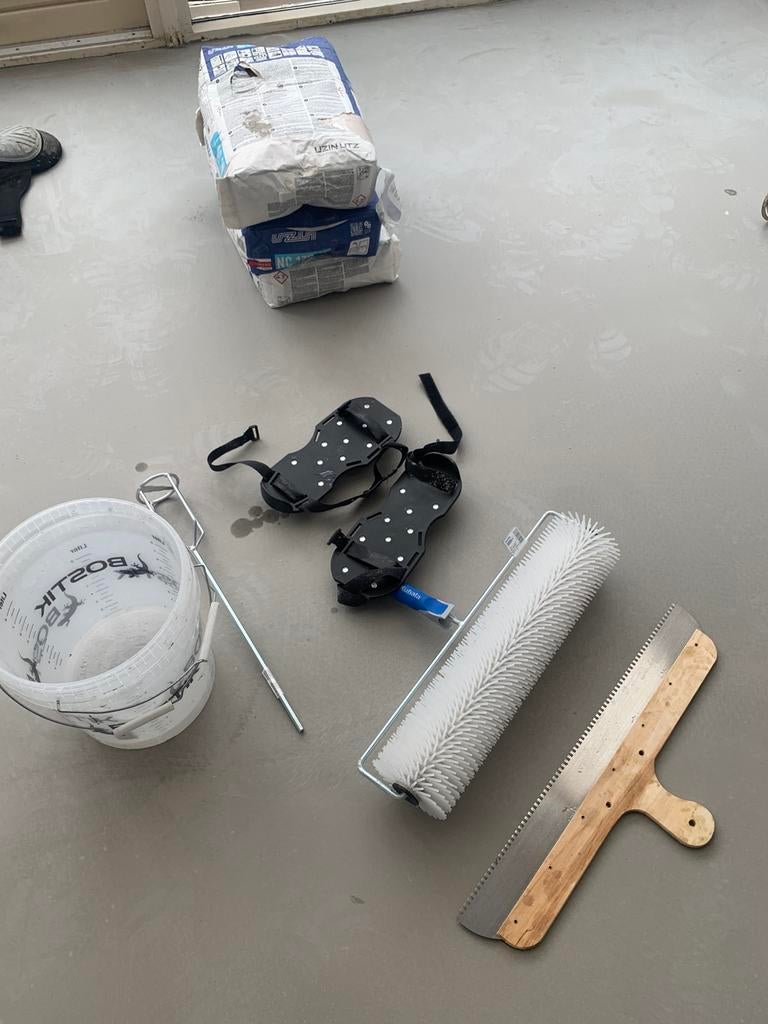 Egaliseren set, Doe-het-zelf en Verbouw, Schildersmaterialen, Ophalen, Zo goed als nieuw, Overige typen
