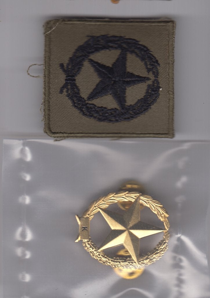 brevet metaal schutter 1e kl  K, Ophalen of Verzenden, Landmacht, Nederland, Embleem of Badge
