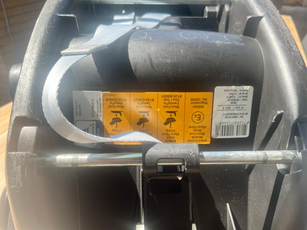 Maxi-Cosi Rock autostoel met zonnescherm (naad stikken), Ophalen, Autogordel of Isofix, Gebruikt, 0 t/m 13 kg