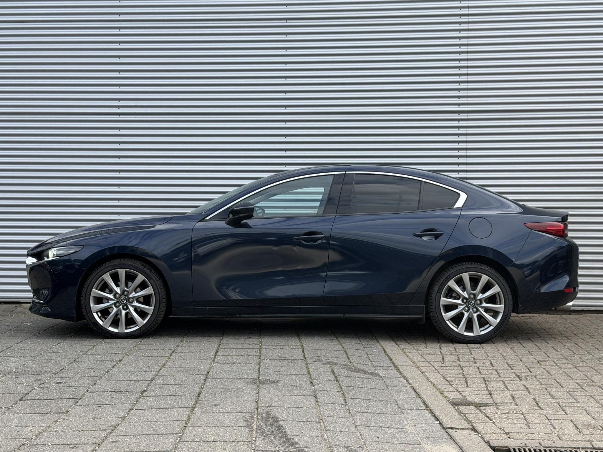 Mazda 3 2.0 e-SkyActiv-X M Hybrid 186 Takumi | Fabrieksgaran, 1357 kg, Gebruikt, Euro 6, Blauw