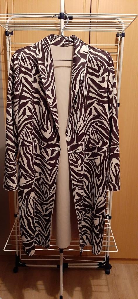 MANTEL MET DRUKSLUITING, MAAT 46 GOEDE KWALITEIT, Kleding | Dames, Ophalen, Zo goed als nieuw, Zwart, Jas of Mantel