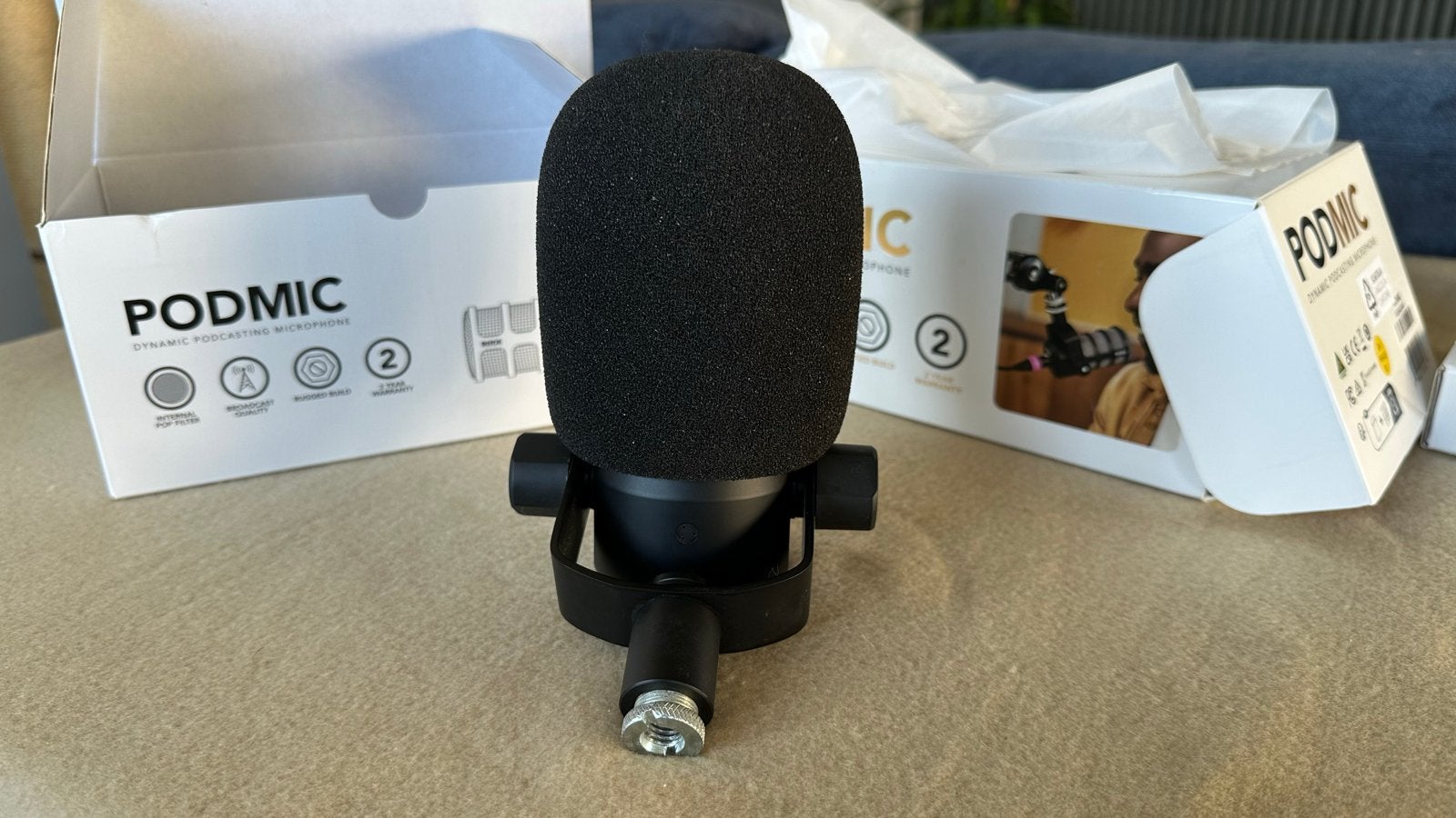 Rode PodMic + external pop filter, Ophalen of Verzenden, Zo goed als nieuw, Studiomicrofoon