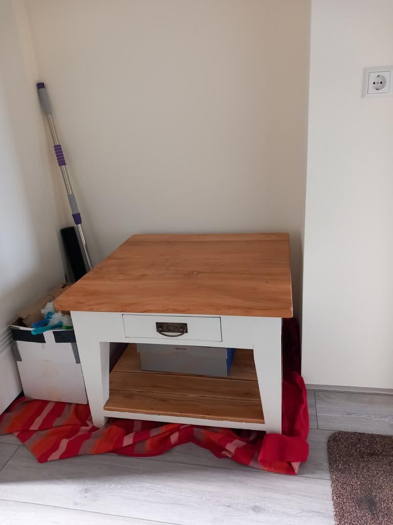 Bijzettafel 70x70 met lade en opbergvak, Gebruikt, Vierkant, 55 tot 75 cm, Hout