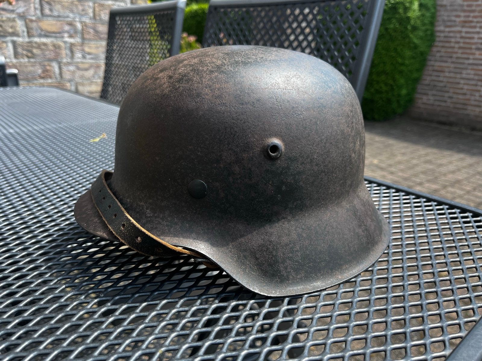 Originele Duitse M42 helm - Tweede Wereldoorlog, Verzamelen, Ophalen of Verzenden, Landmacht, Duitsland, Helm of Baret
