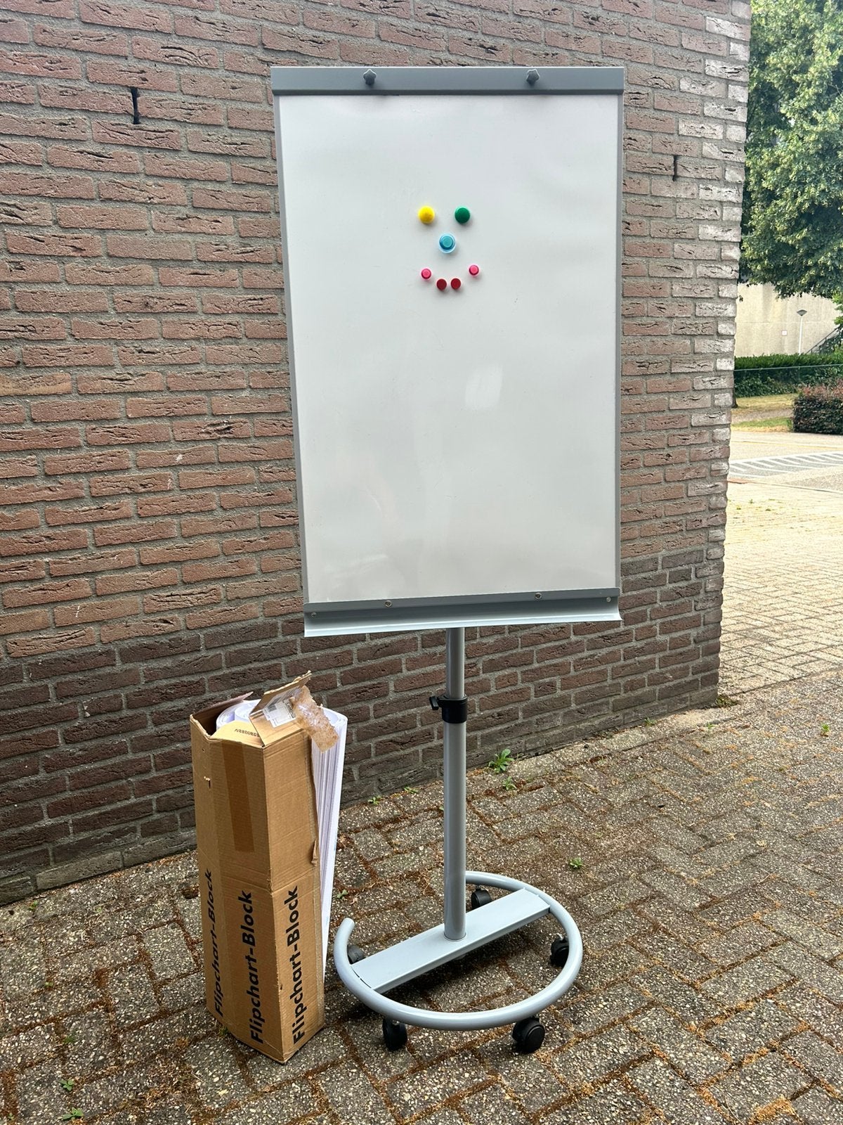 Flipover; mobiel ;Beschrijfbaar, verplaatsbaar en magnetisch, Ophalen, Mobiel, Zo goed als nieuw, Whiteboard