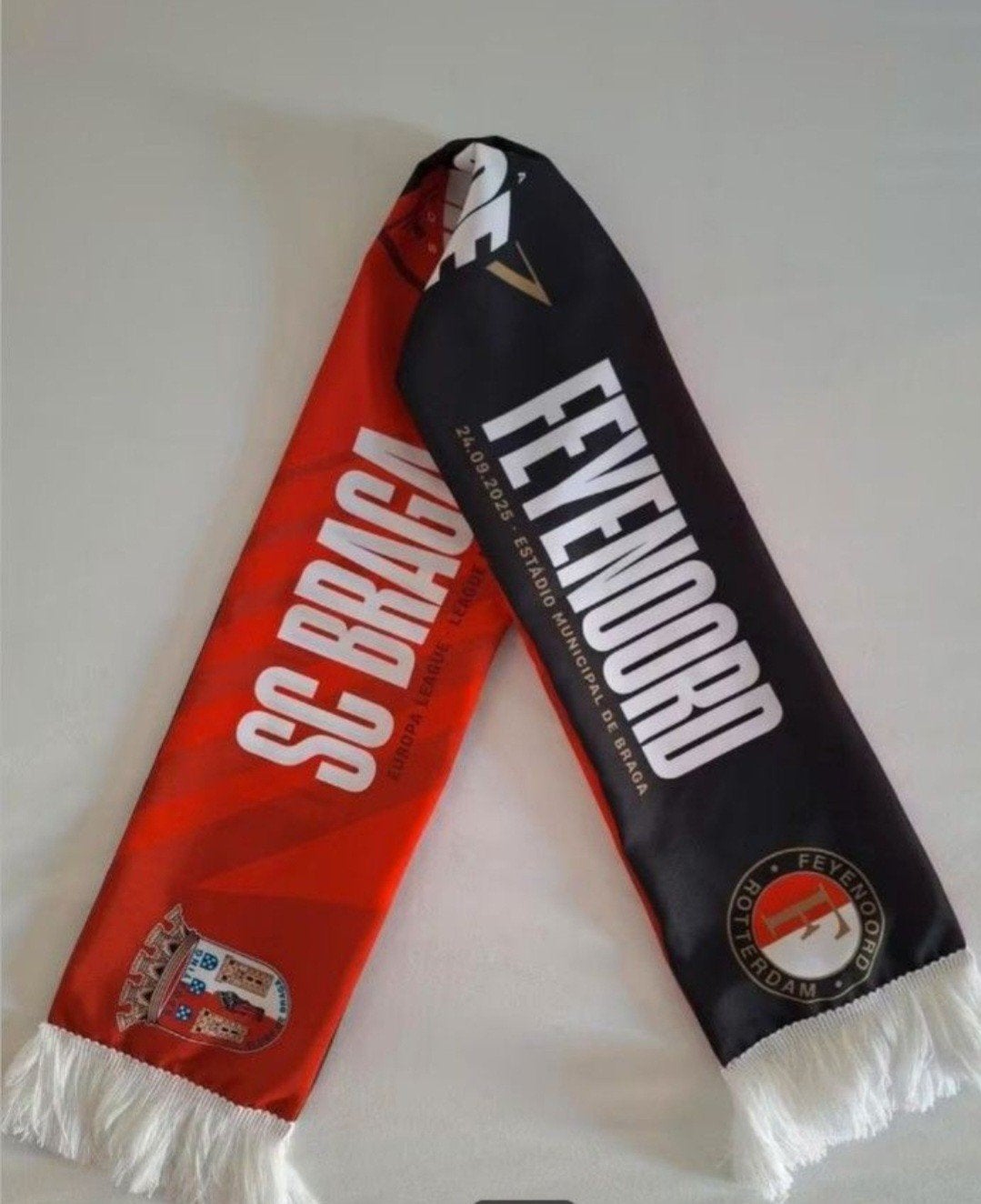 Slaal  SC Braga - Feyenoord., Verzenden, Nieuw, Feyenoord, Vaantje of Sjaal
