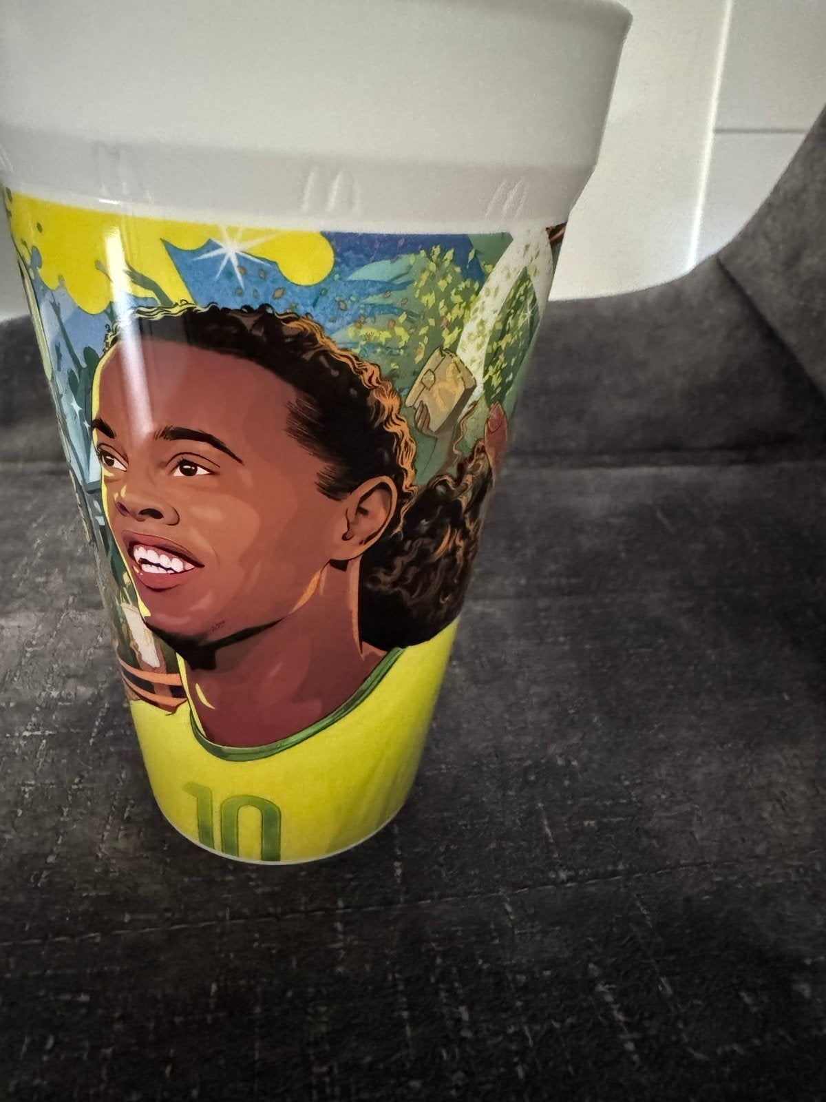 Ronaldinho McDonald's WK Beker - Brazilië Voetbal, Verzamelen, Sportartikelen en Voetbal, Ophalen of Verzenden, Zo goed als nieuw