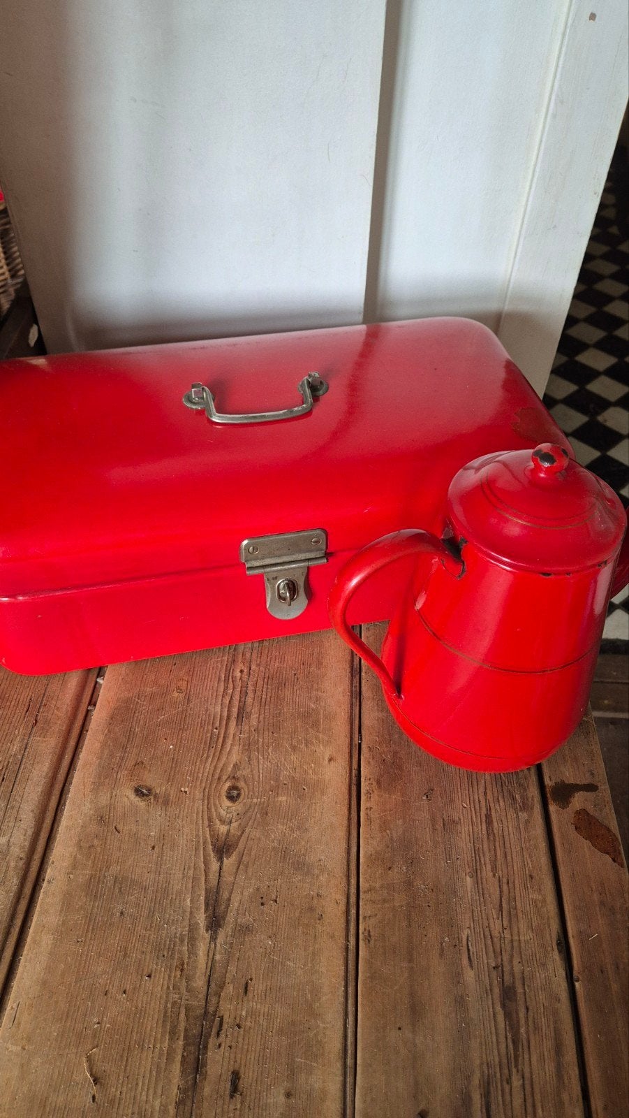 diverse rood emaille, Ophalen