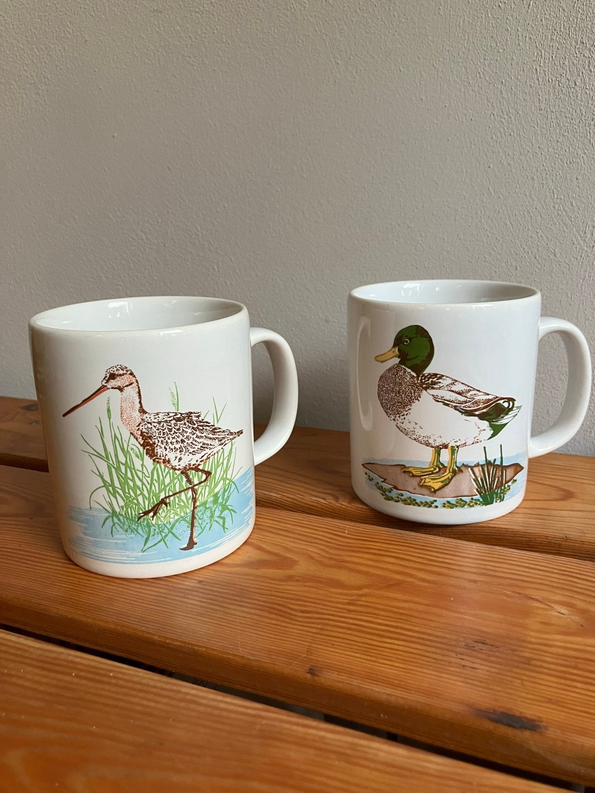 Set van 2 Staffordshire Kiln Craft mokken met vogels, Gebruikt, Overige merken, Keramiek, Vintage