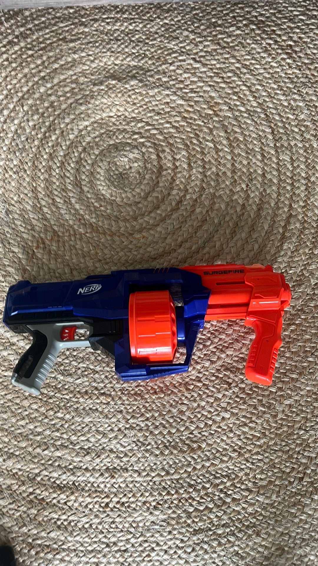 Nerf elite N-strike gun en tien kogels, Ophalen of Verzenden, Gebruikt
