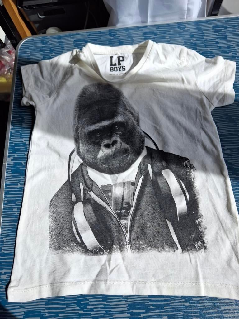 LP Boys T-shirt gebroken wit met gorilla print maat 122, Jongen of Meisje, Ophalen of Verzenden, Zo goed als nieuw, Shirt of Longsleeve