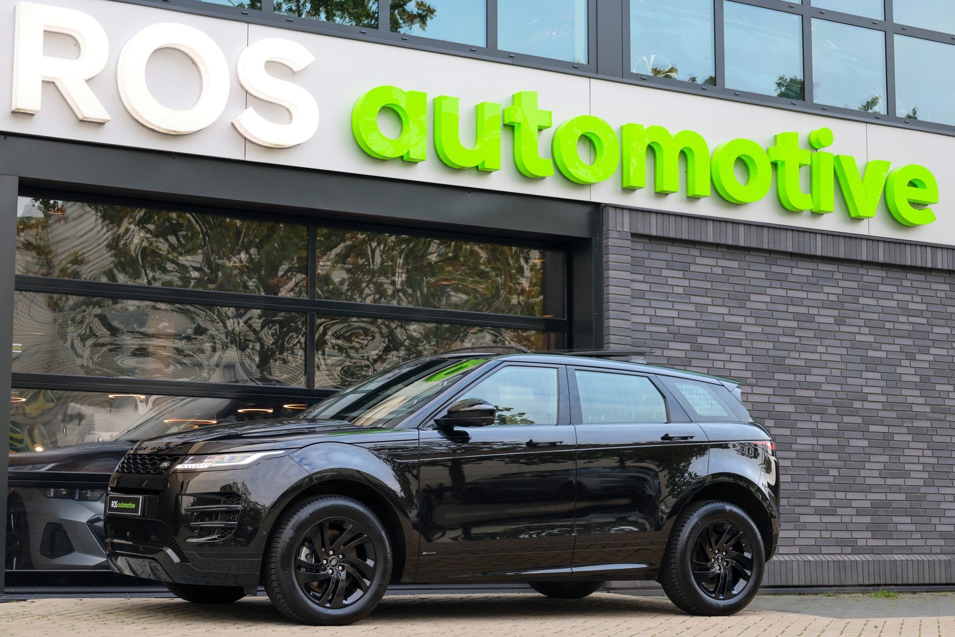 Land Rover Range Rover Evoque 1.5 P160 R-Dynamic HSE | PANO, Auto's, Verwarmde buitenspiegels, Euro 6, 160 pk, Zwart