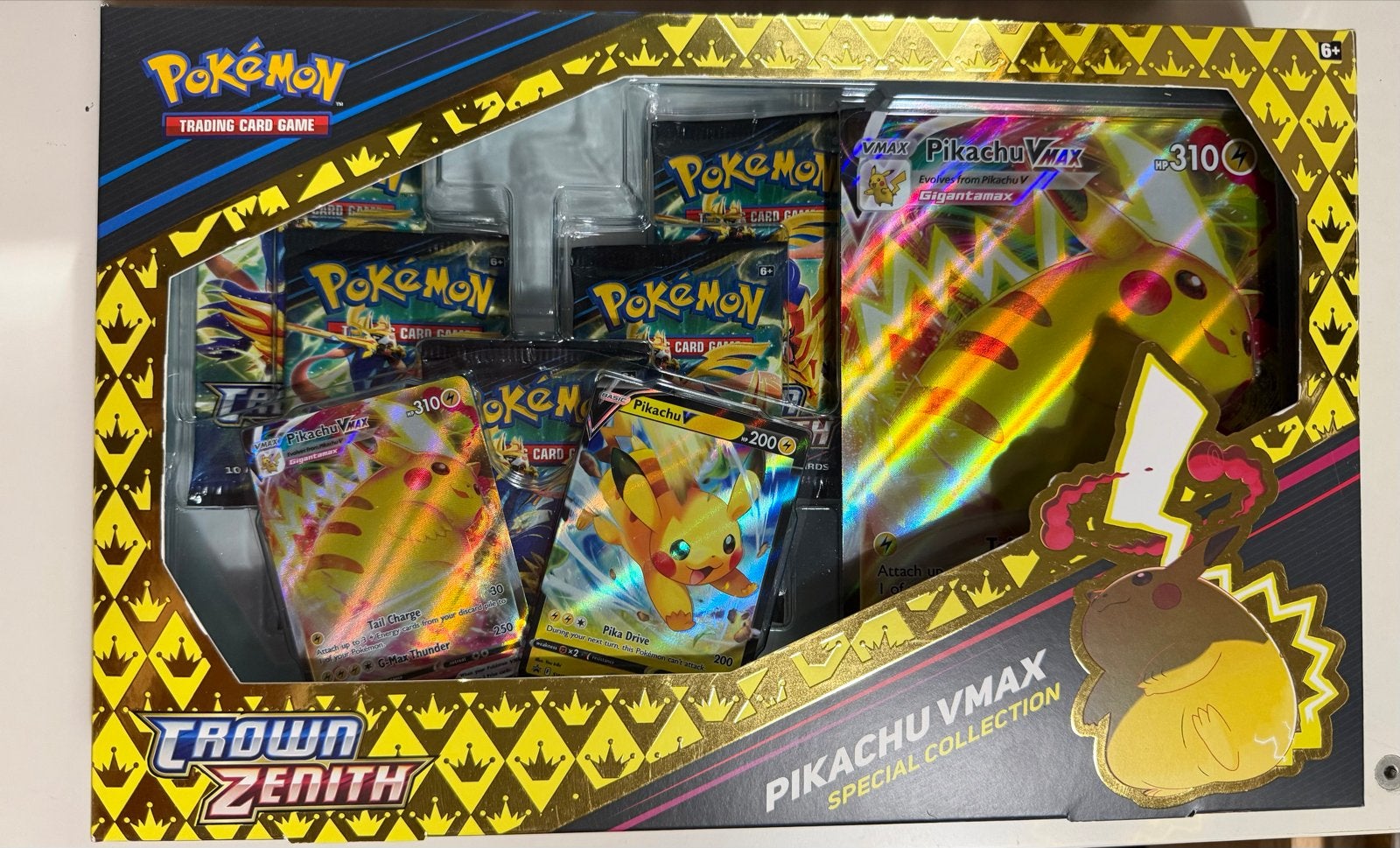 Pokémon Crown Zenith Pikachu VMAX Special Collection Sealed, Ophalen of Verzenden, Nieuw, Overige typen