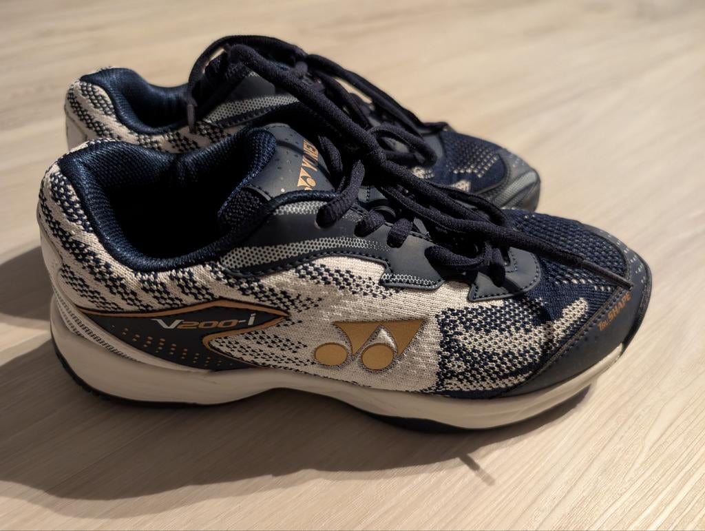 Yonex V200i Indigo Marine/White badminton schoenen m37,5, Sport en Fitness, Badminton, Ophalen of Verzenden, Nieuw, Schoenen