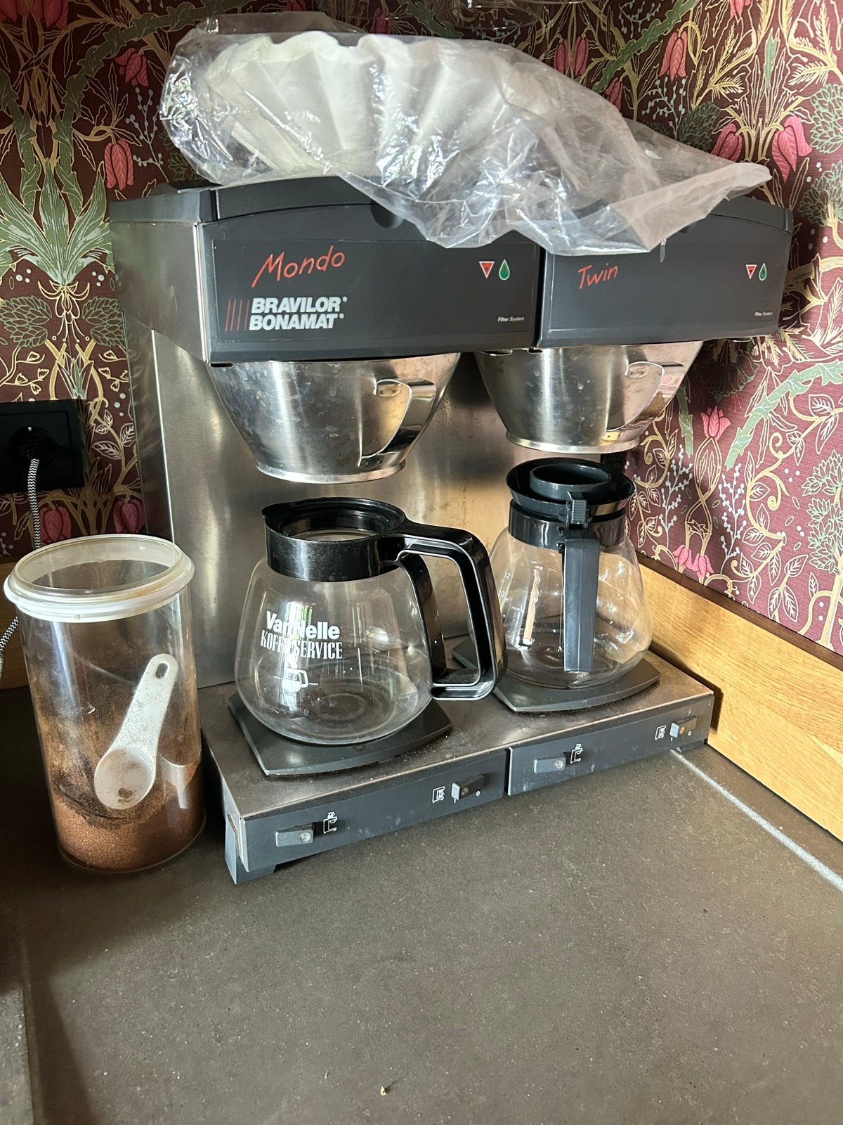 Bravilor Bonamat Mondo Twin Koffiezetapparaat, Ophalen, Gebruikt, 10 kopjes of meer, Koffiemachine