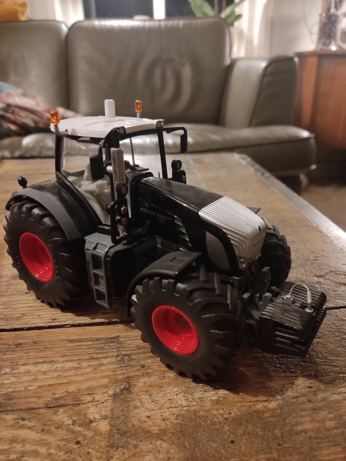 fendt black beauty siku 1:32, Hobby en Vrije tijd, Modelauto's | 1:32, Ophalen of Verzenden, Nieuw, Tractor of Landbouw, SIKU