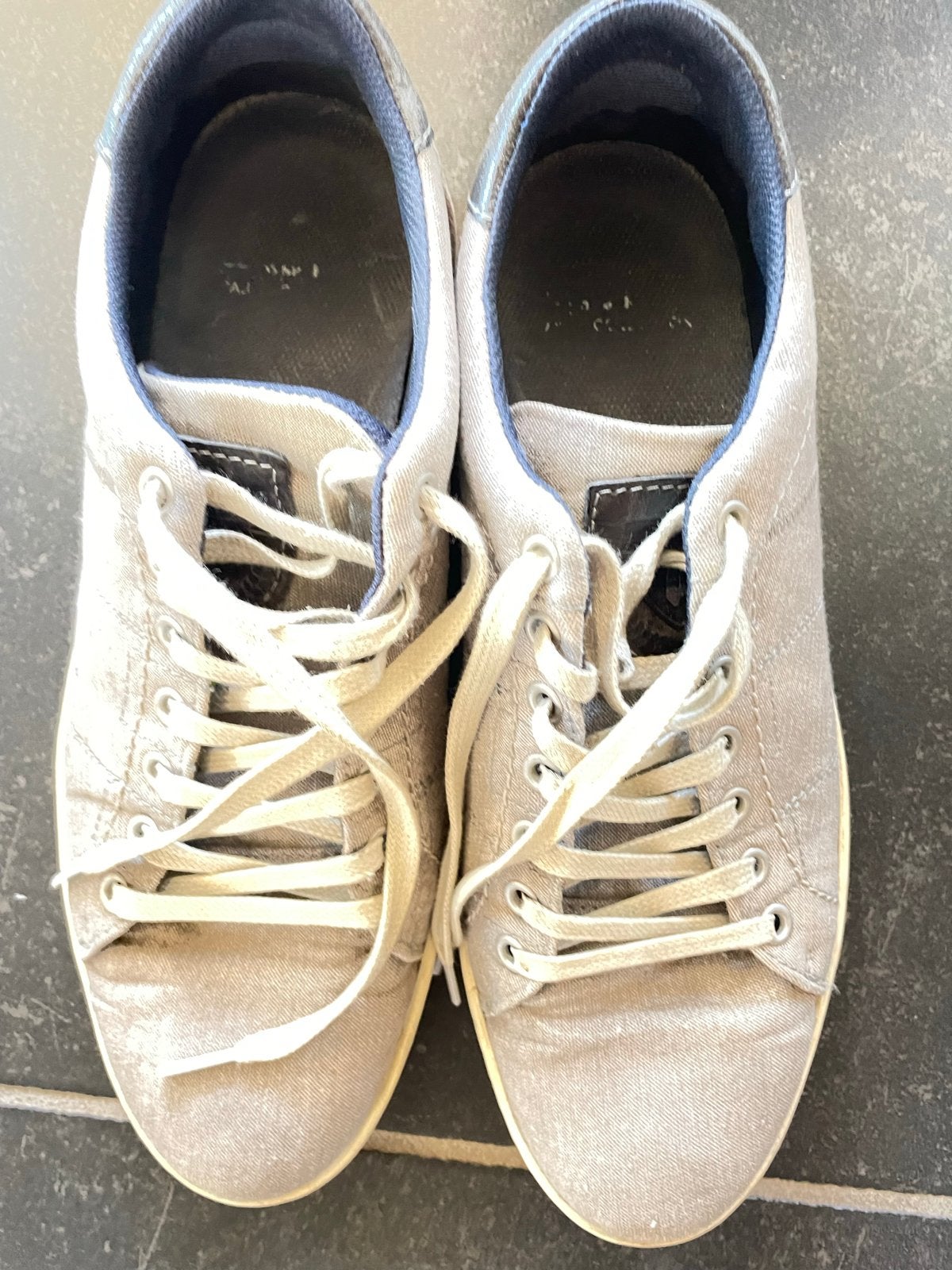 Gedragen grijze sneakers, maat 42, Kleding | Heren, Ophalen of Verzenden, Gedragen, Overige kleuren, Sneakers of Gympen